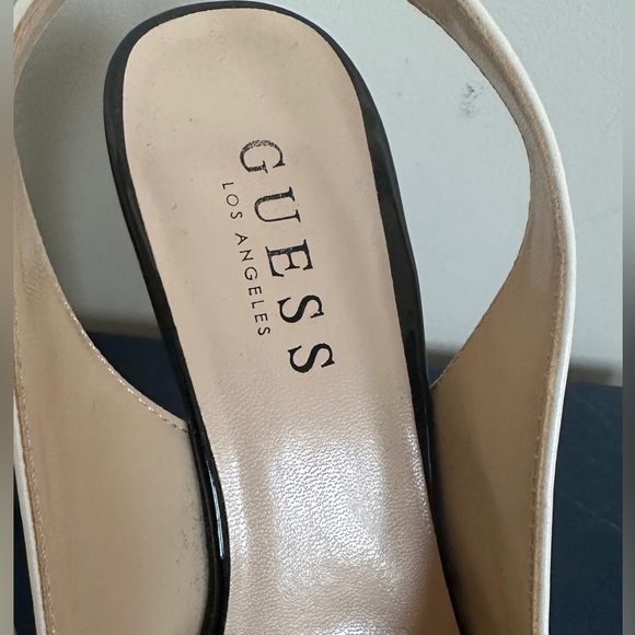 Elegant peep-toe pump from guess. - Picture 6 of 12